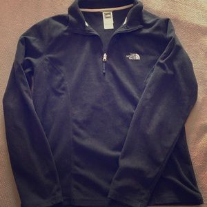 Women’s fleece North Face 1/4 zip jacket